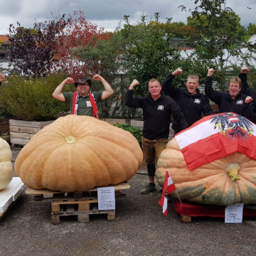 Vize Europameister ????????????????????
3. 720kg
2. 731kg
1. 745kg